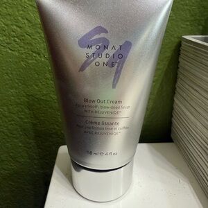 Monat Studio One Blow Out Cream